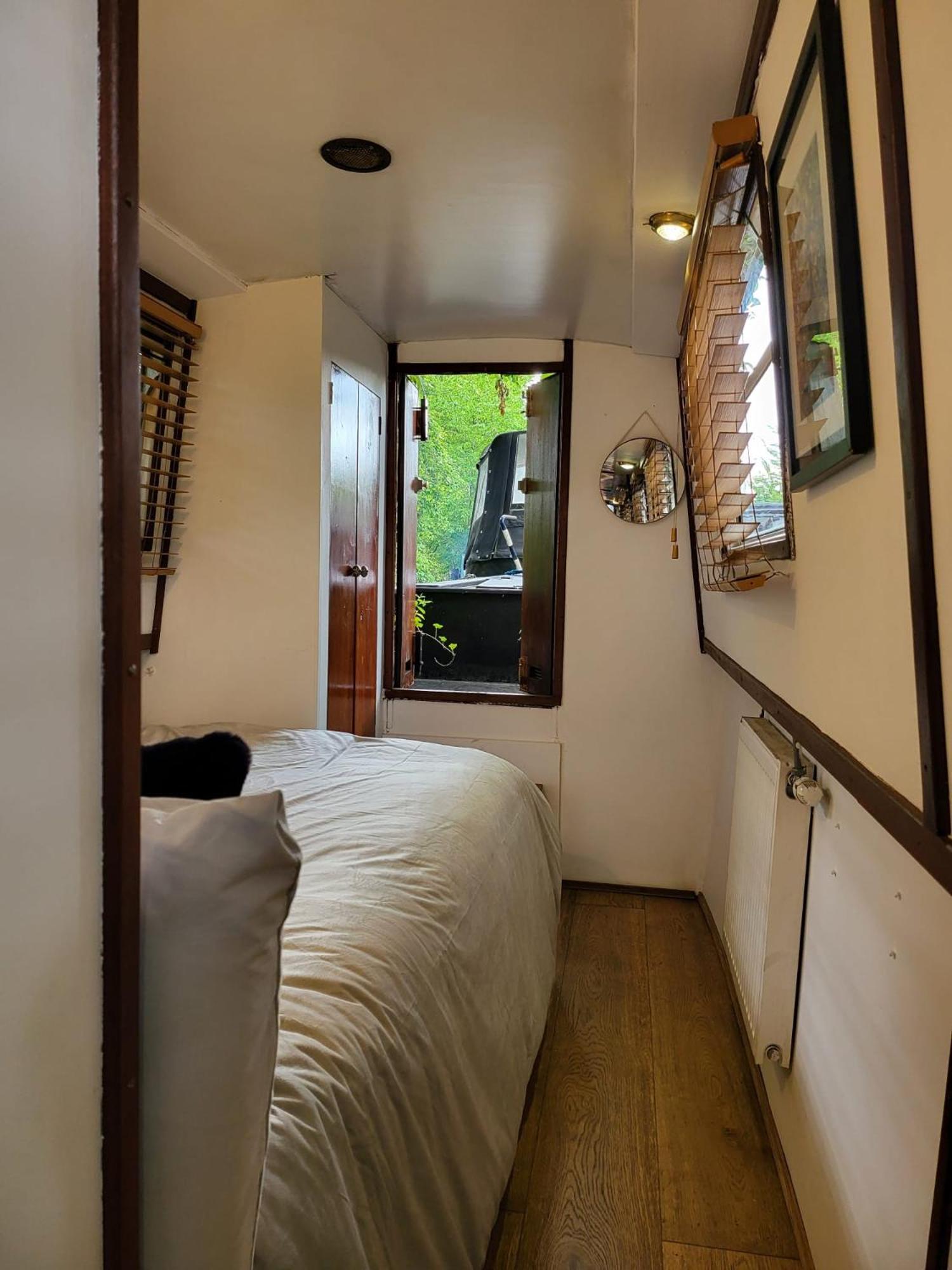 Lovely Canal Boat In Little Venice For Family & Friends London Ngoại thất bức ảnh