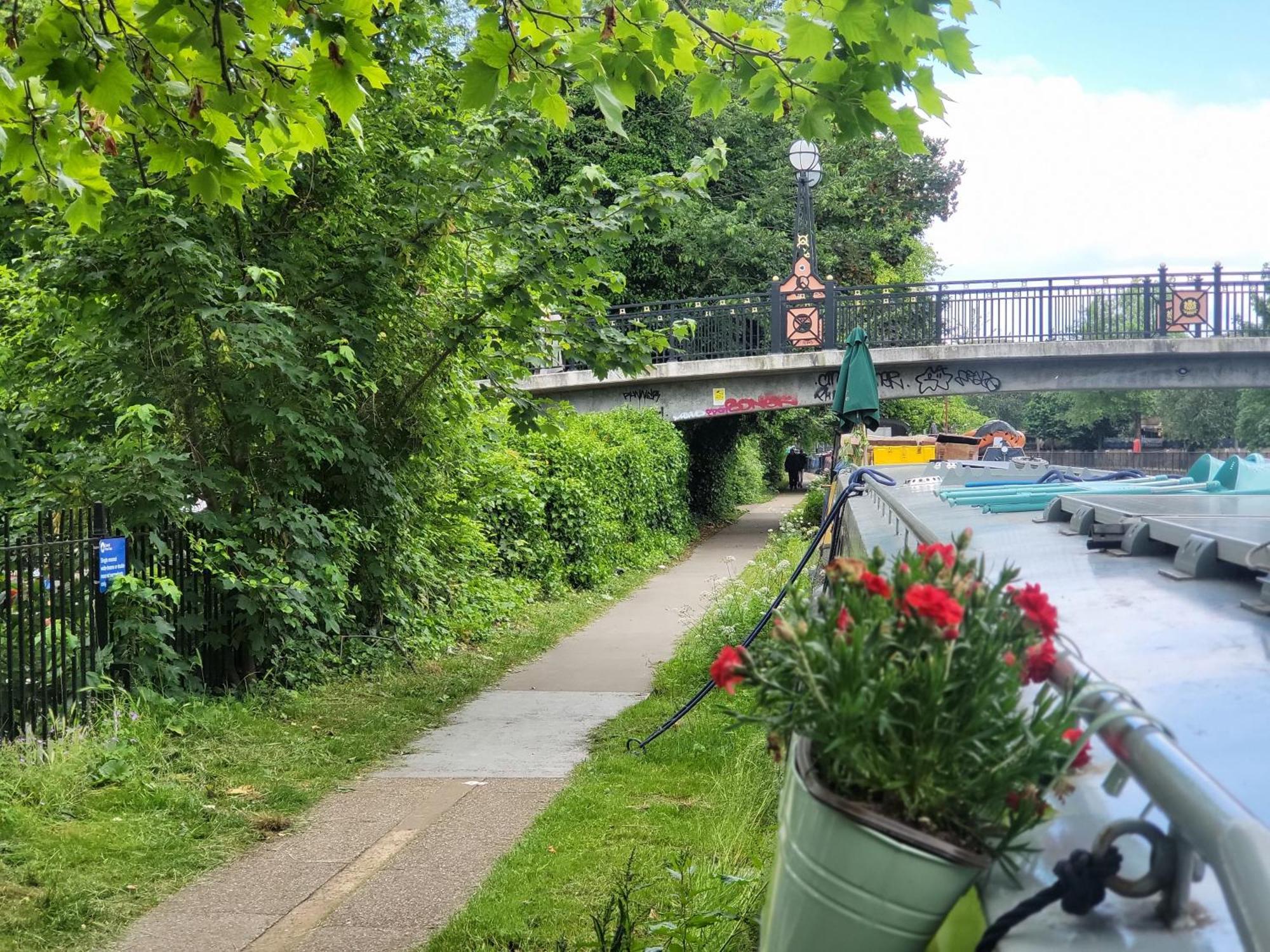 Lovely Canal Boat In Little Venice For Family & Friends London Ngoại thất bức ảnh